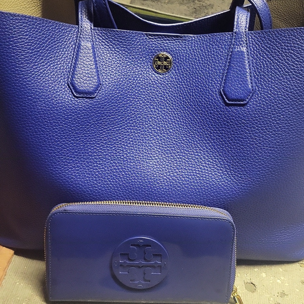 Tory Burch Blue Leather Reversible Tote & Wallet